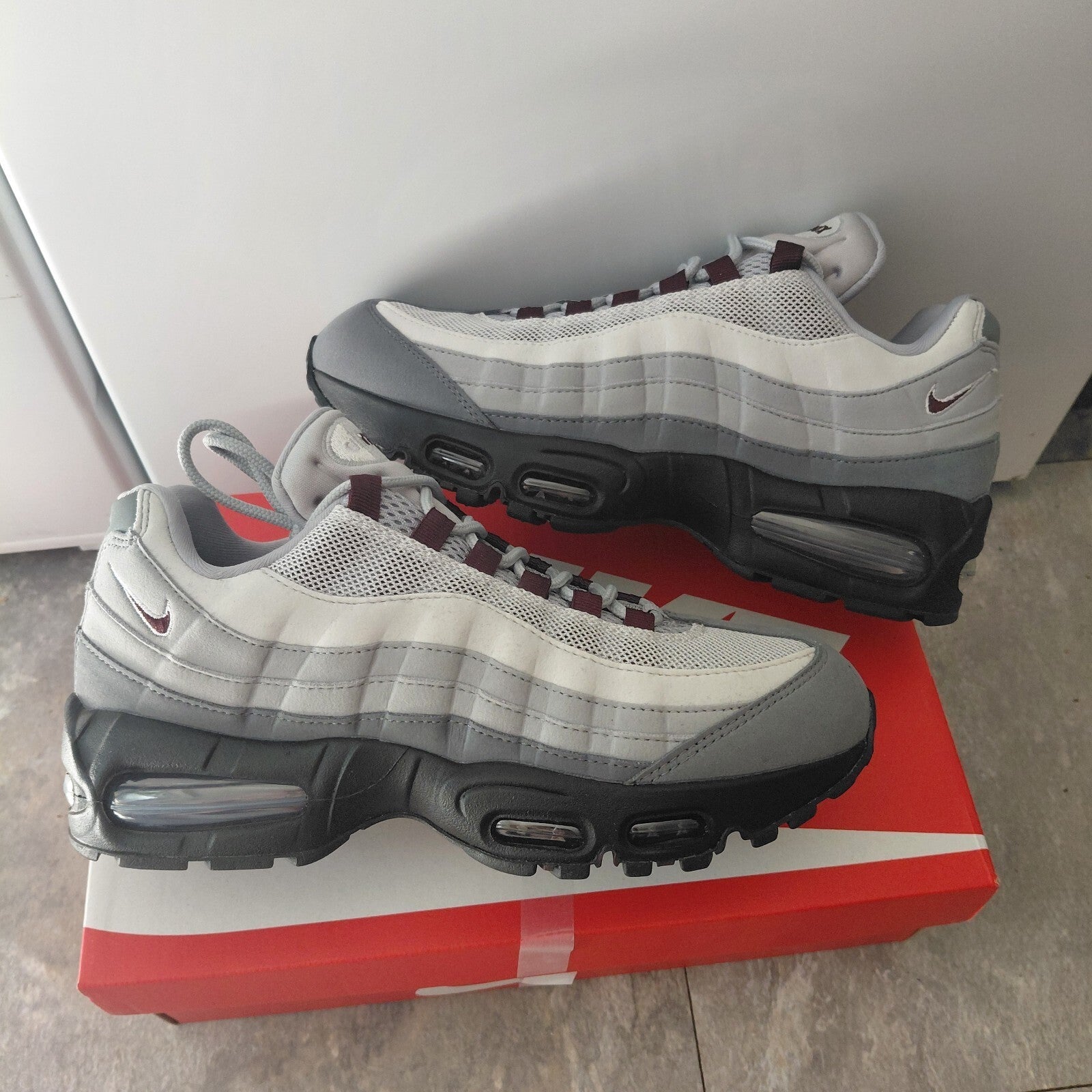 Nike Air Max 95 Smoke Grey Burgundy Crush UK 6 (Men's & Women's) EU 40 BNWT
