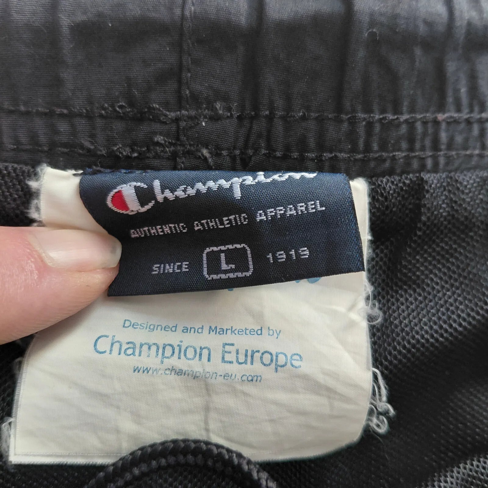 Champion Shorts L Black Logo Elastic Waist Lightweight Athletic