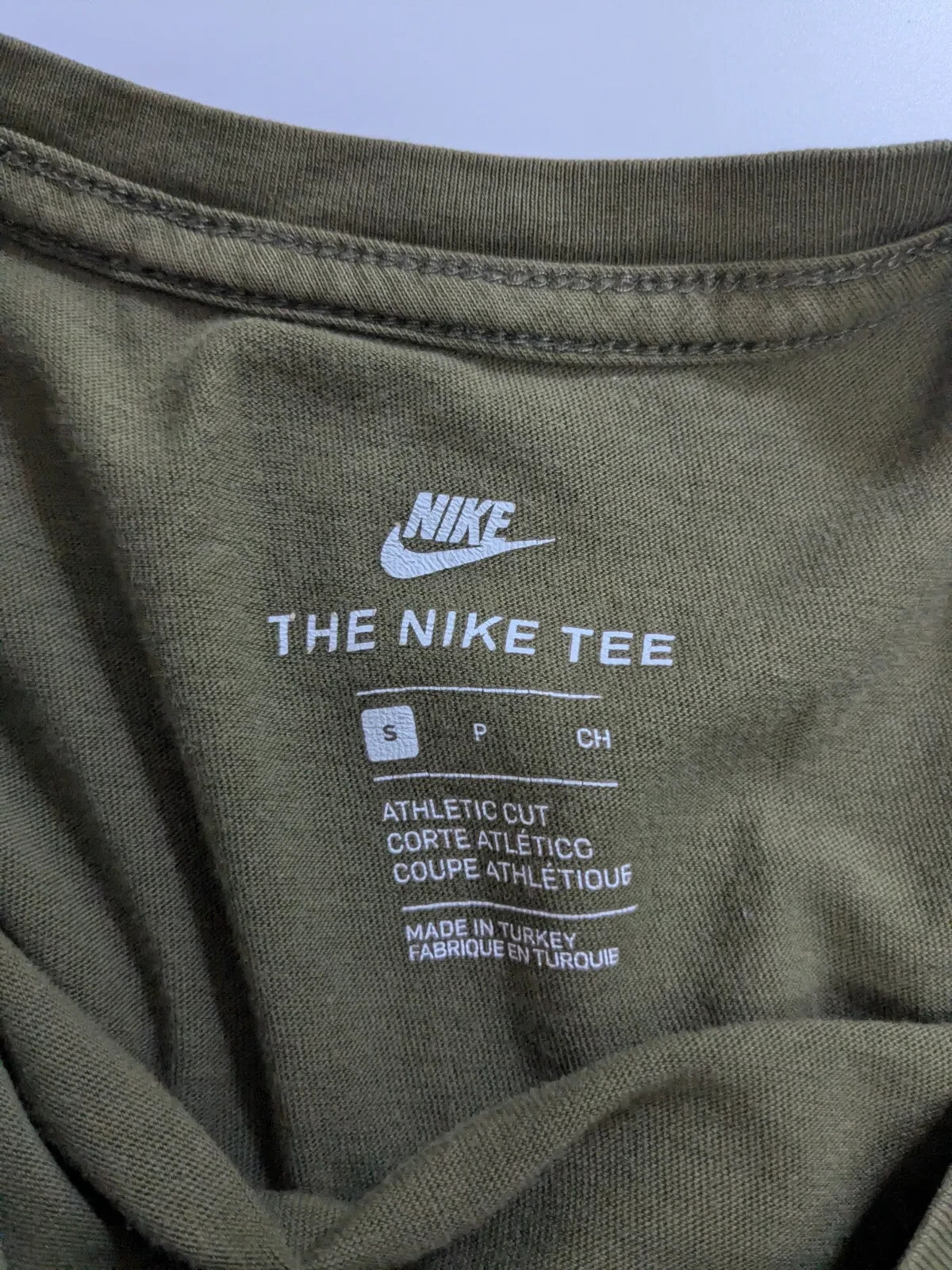 Nike T-Shirt Small Olive Green Logo Athletic Cut Short Sleeve Streetwear