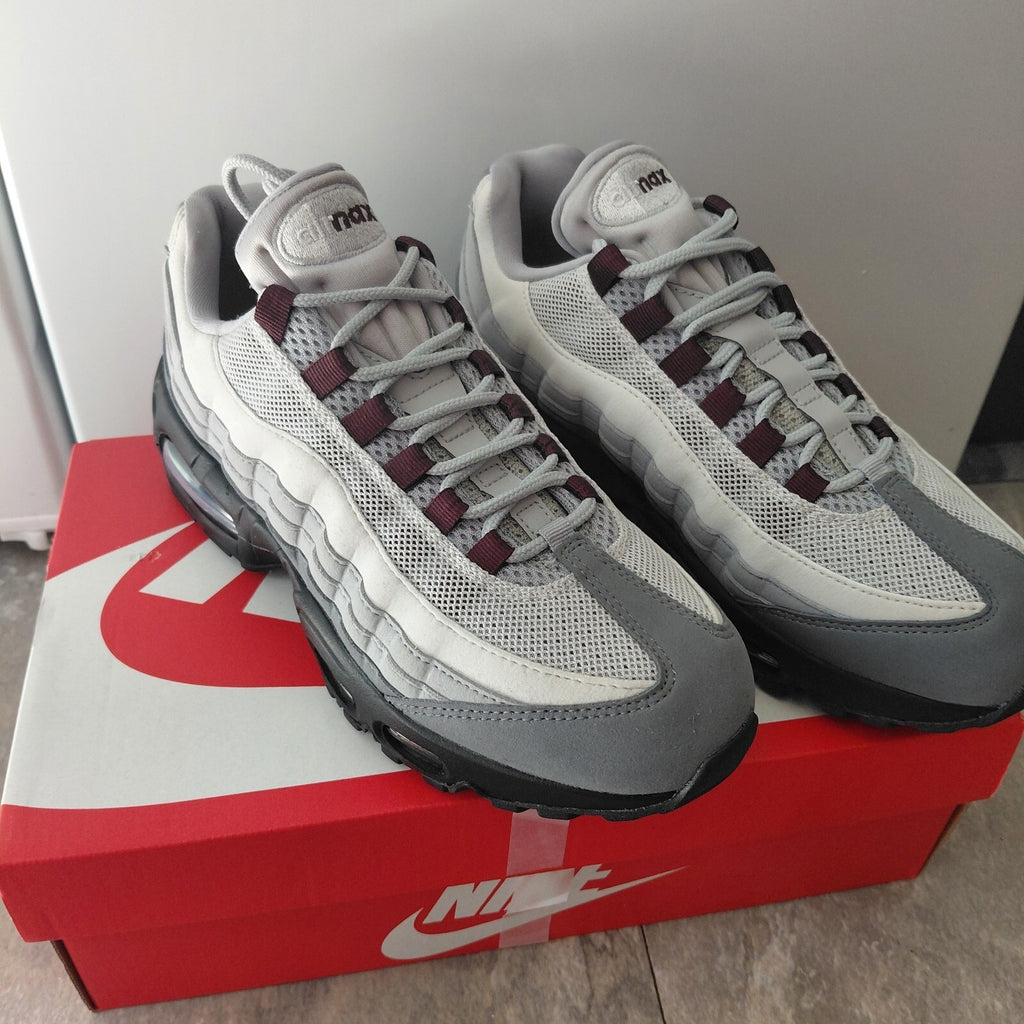 Nike Air Max 95 Smoke Grey Burgundy Crush UK 6 (Men's & Women's) EU 40 BNWT