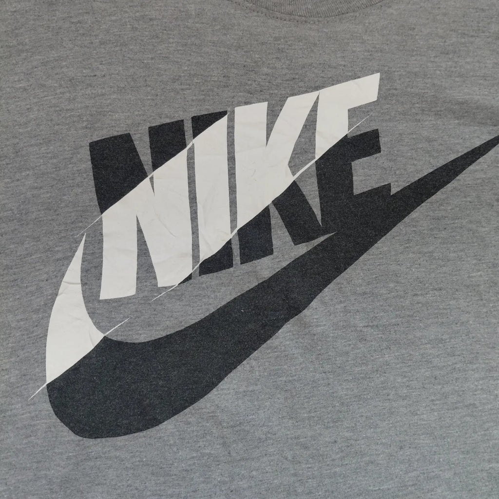 Nike Crew Neck T Shirt Large Grey Nike Logo Graphic Short Sleeve Athletic