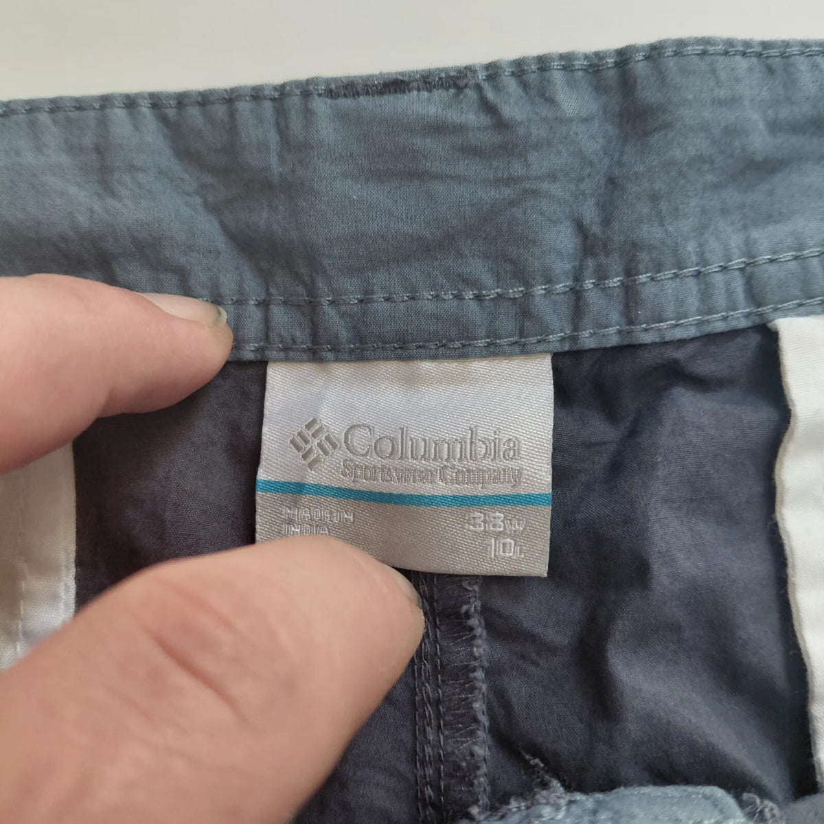 Columbia Shorts Mens UK33 Grey Button Fly