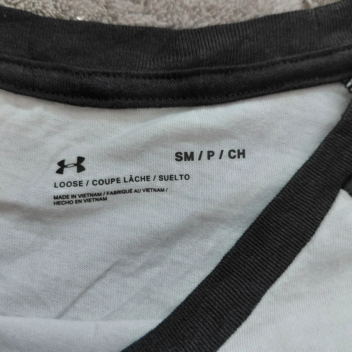 Under Armour Raglan Long Sleeve T Shirt Small White Black Graphic Iron Paradise