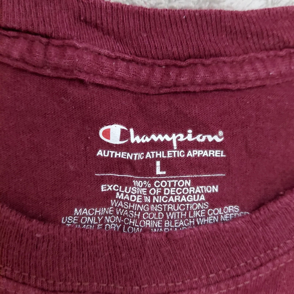 Champion Loyola University Chicago T Shirt Men's Large Burgundy Graphic Tee