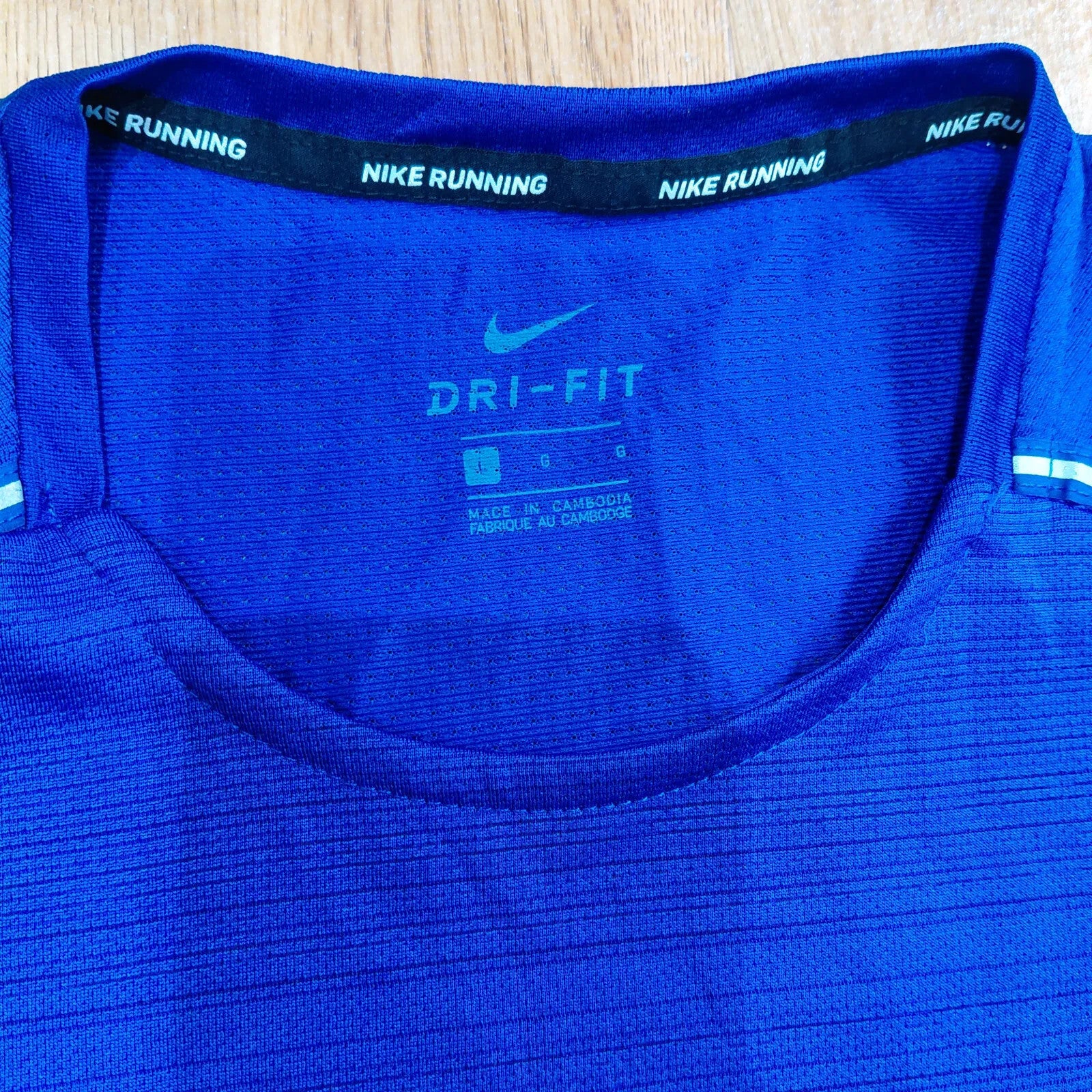 Nike Crew Neck T Shirt Mens Medium Blue Polyester Dri FIT Running Reflective