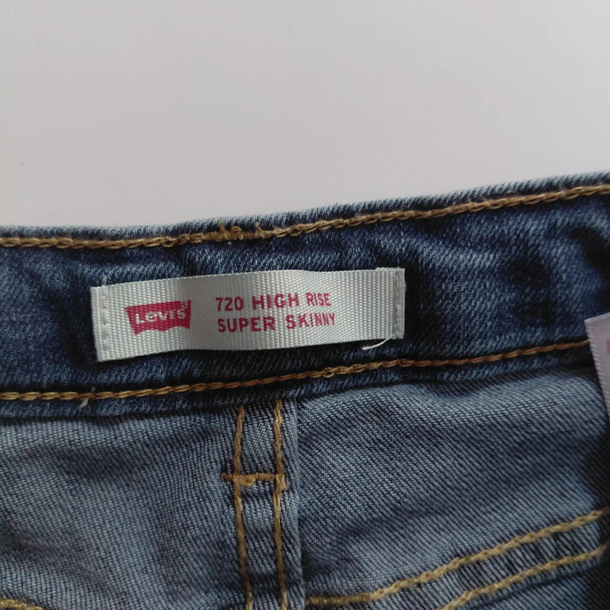Levis 720 High Rise Super Skinny Jeans 14A Mid Blue Wash Denim Button Fly