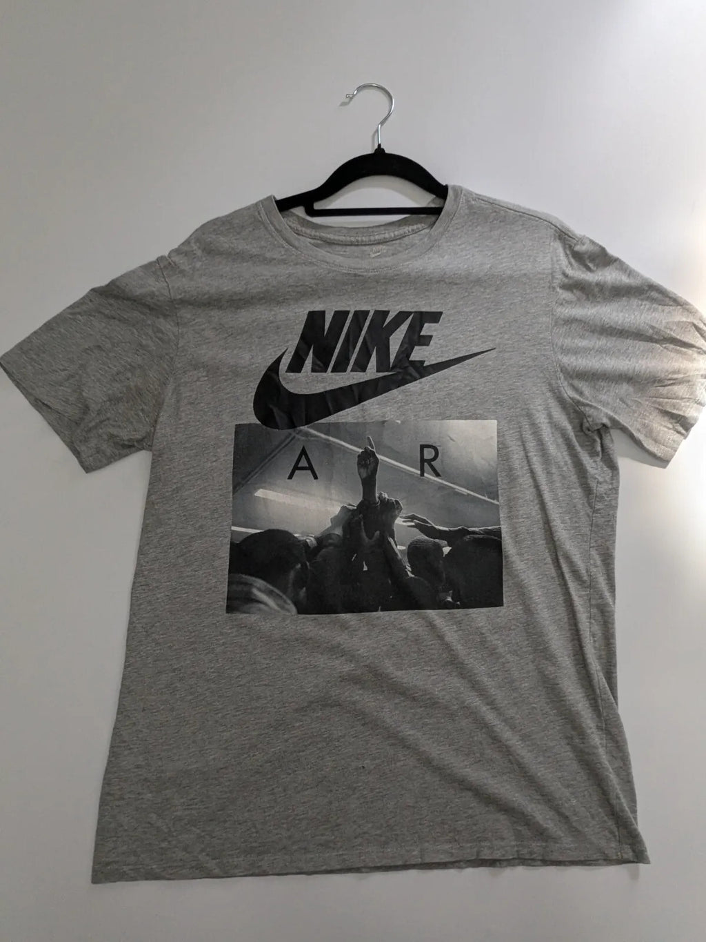 Nike T-Shirt Grey Cotton Logo Graphic Streetwear Short Sleeve Crew Neck