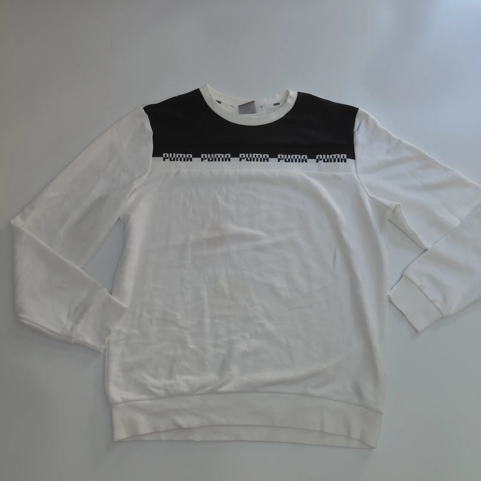 Puma Crewneck Sweatshirt Medium White Cotton Colour Block Logo Streetwear