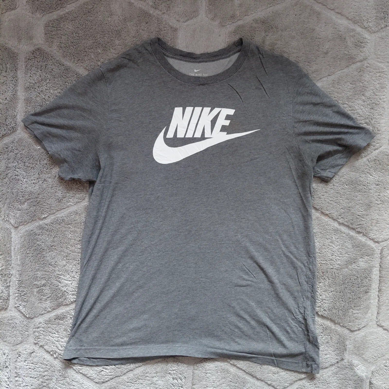 Nike Dri Fit Graphic T Shirt Mens XL Charcoal Crew Neck Logo Athletic