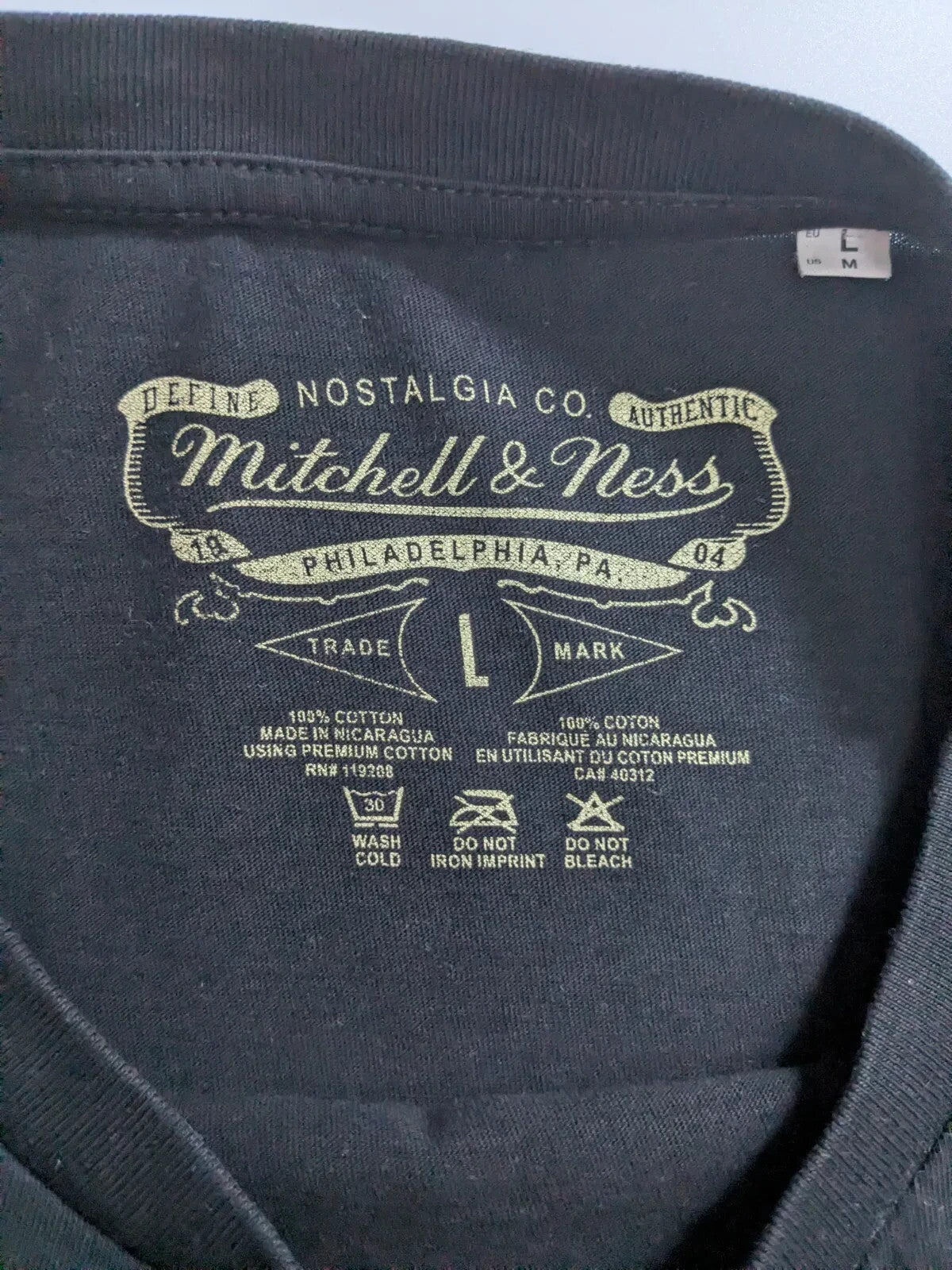 Mitchell & Ness T-Shirt Mens Large Black Cotton Graphic Logo Streetwear