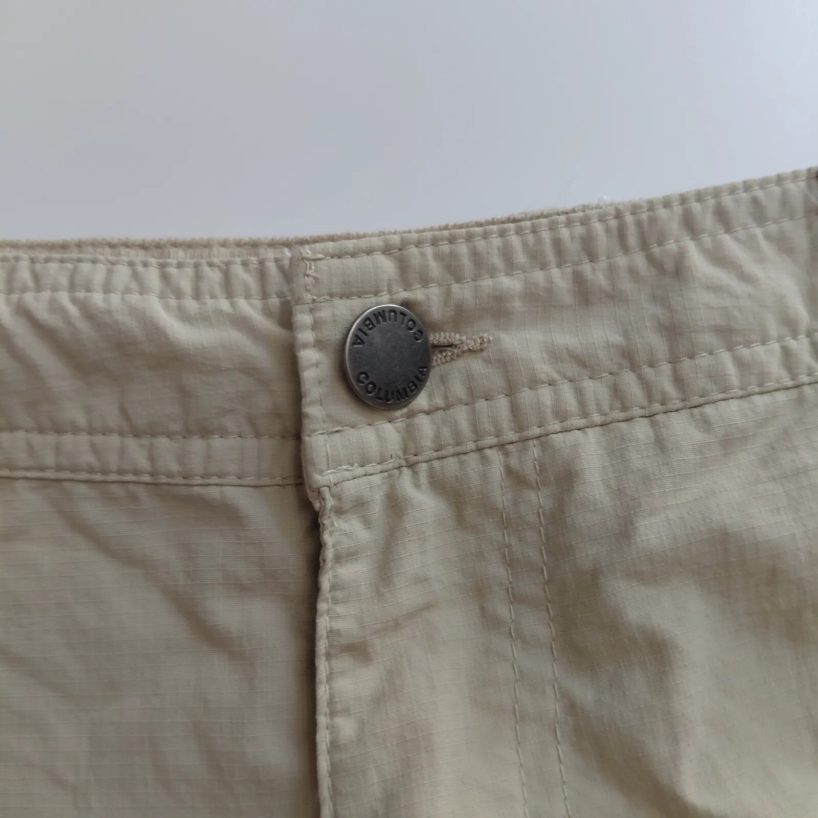 Columbia Cargo Shorts Beige Nylon Ripstop Outdoor Utility Button Fly