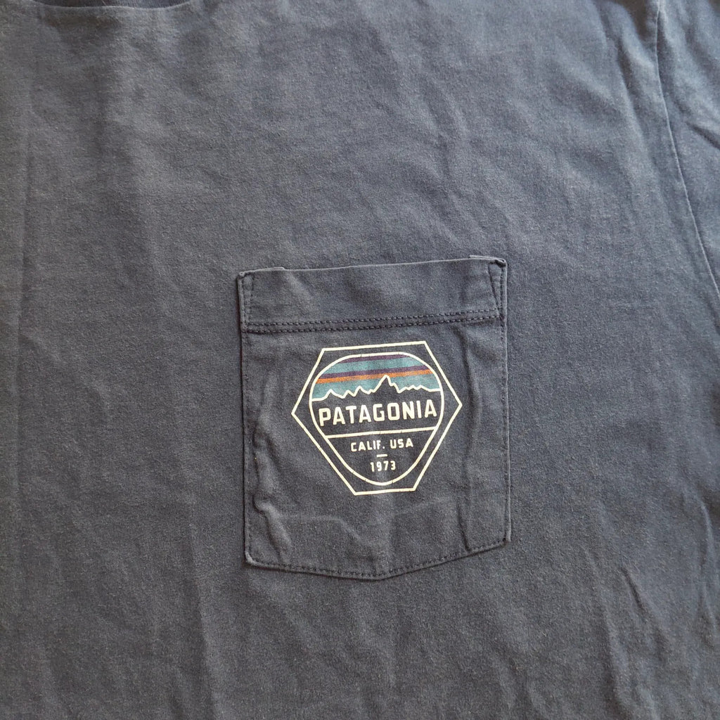 Patagonia T-Shirt Navy Organic Cotton Crew Neck Pocket Logo Graphic Outdoor