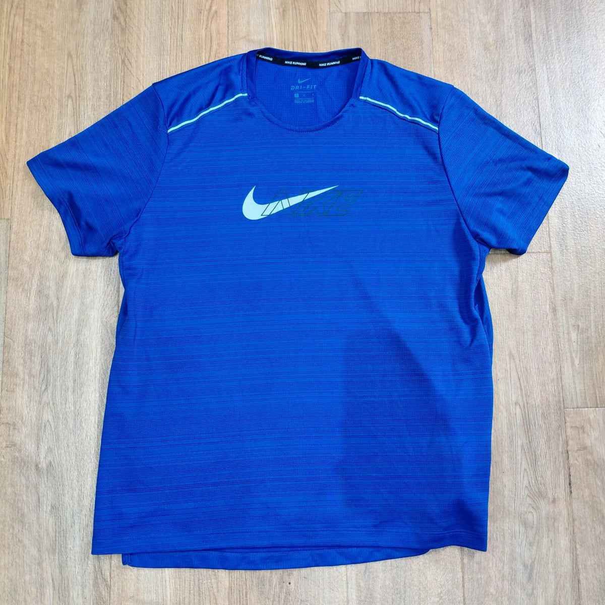 Nike Crew Neck T Shirt Mens Medium Blue Polyester Dri FIT Running Reflective