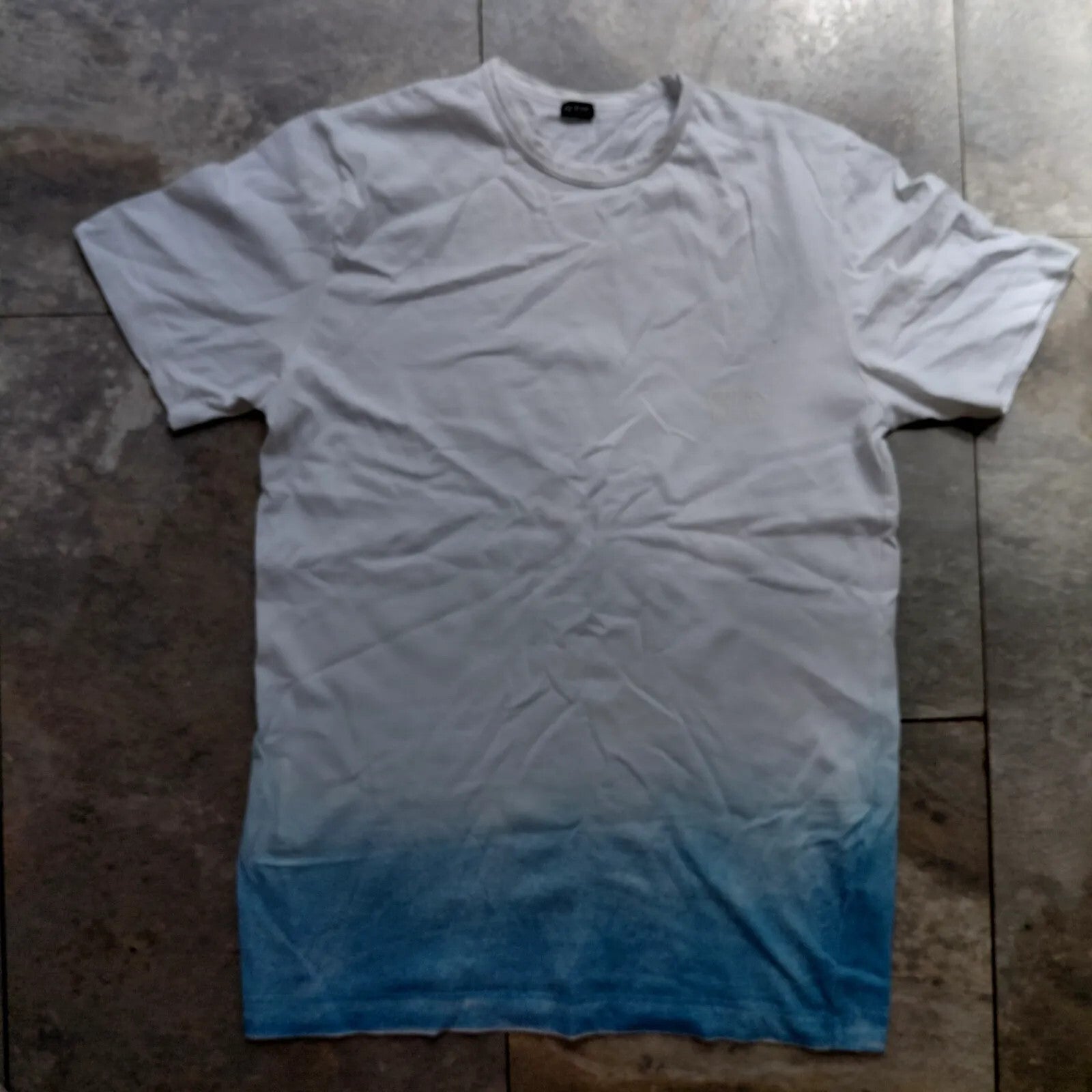 Guess Crew Neck T Shirt Mens White Blue Cotton Dip Dye Short Sleeve Casual