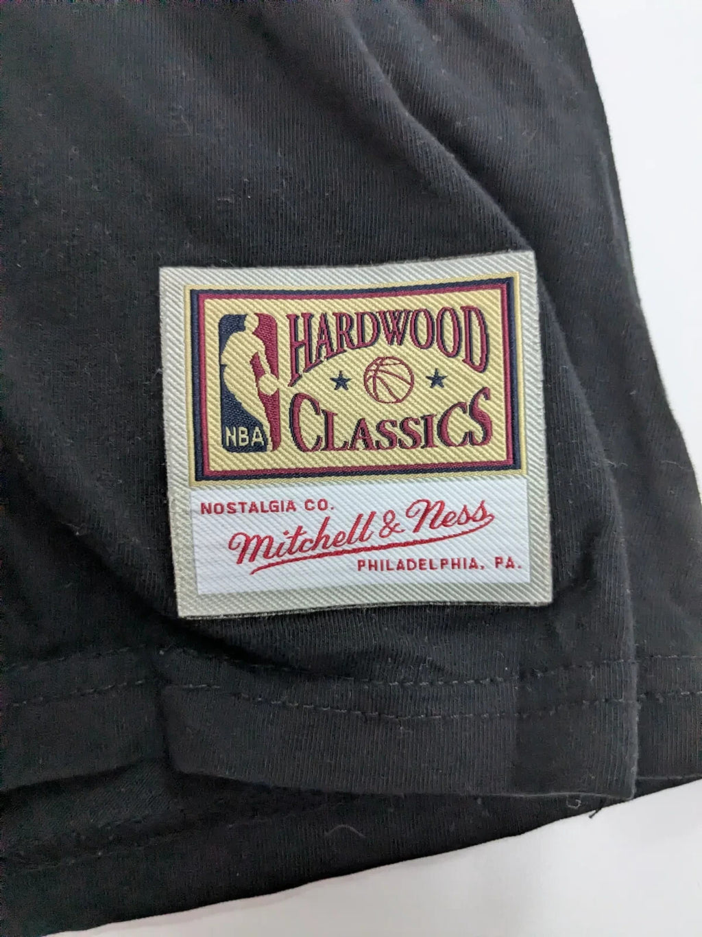 Mitchell & Ness T-Shirt Mens Large Black Cotton Graphic Logo Streetwear